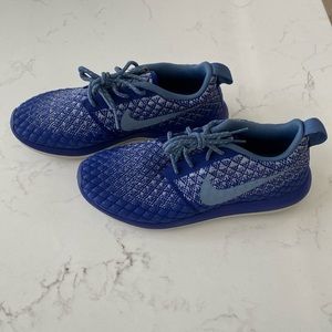 Women’s Nike Roshe 2 Flyknit 365 Deep Royal Blue. Excellent. Size 6.5.